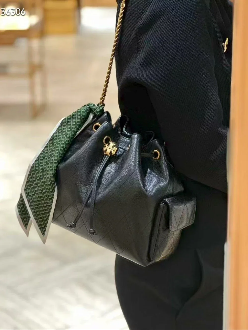 Tory Burch Charlie small Black Leather Bucket Bag with Gold Chain Strap